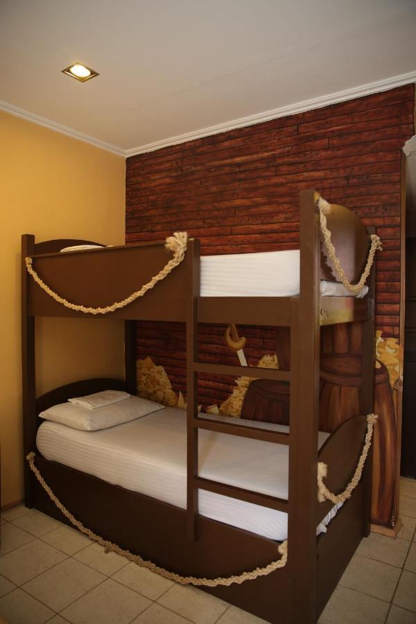 Eon Centennial Resort Hotel & Waterpark Iloilo City Bagian luar foto