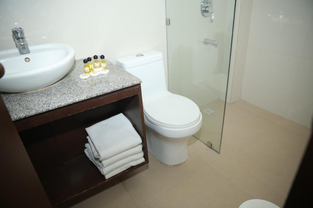 Eon Centennial Resort Hotel & Waterpark Iloilo City Bagian luar foto
